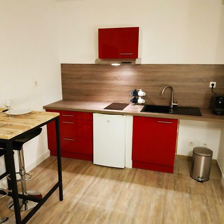 Le New York Bisontin Apartment Besancon Bagian luar foto